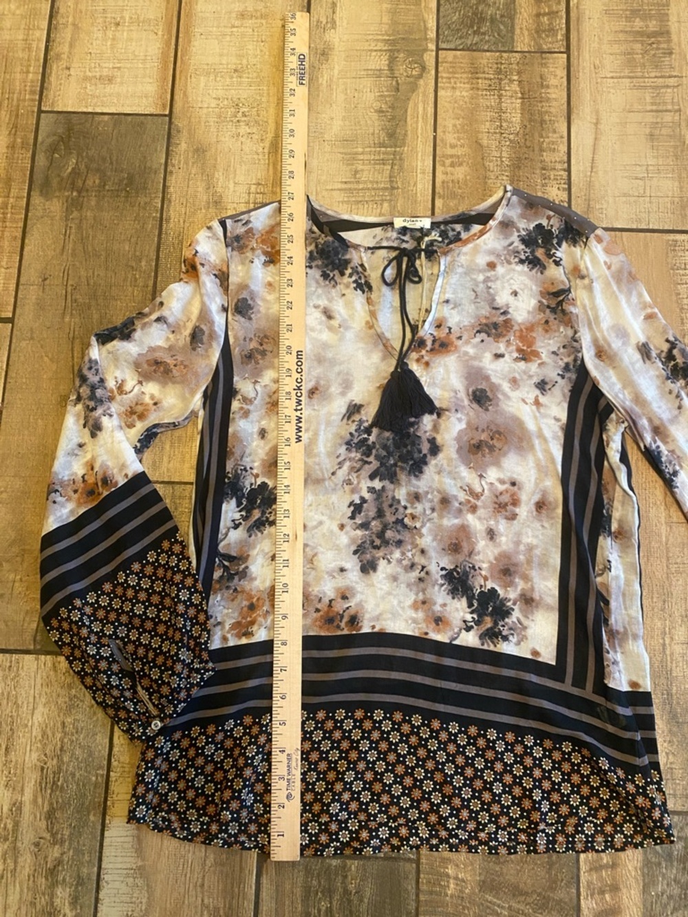 dylan Neutral Floral Tie-Front Tassel Blouse 🆕 - Picture 10 of 11
